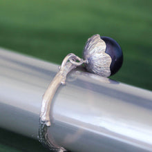 Load image into Gallery viewer, Pearl charm ring, sterling silver flower