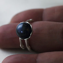 Load image into Gallery viewer, Adjustable ring for women, flower ring with a twig design for the band