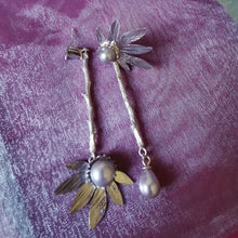 Load image into Gallery viewer, Asymmetric long dangle flower earrings