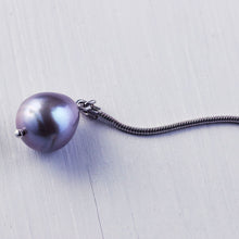 Load image into Gallery viewer, Lariat necklace, silver flower clasp in front