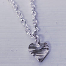 Load image into Gallery viewer, Dainty silver heart bracelet
