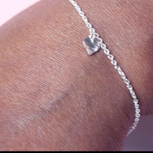 Load image into Gallery viewer, Dainty silver heart bracelet