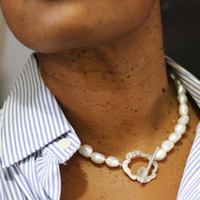 Load image into Gallery viewer, Knotted pearl pendant necklace, silver flower clasp