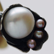 Load image into Gallery viewer, Cocktail ring, black silver, flower and twig designs, macro view of ring top