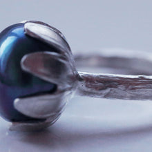 Load image into Gallery viewer, Pearl flower ring, pink tourmaline