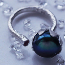 Load image into Gallery viewer, Pearl flower ring, pink tourmaline