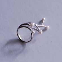 Load image into Gallery viewer, Adjustable silver ring, twig design, white pearls