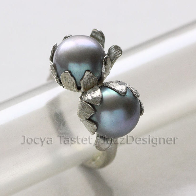 Pearl ring, blossom pearl flowers, grey pearls statement ring