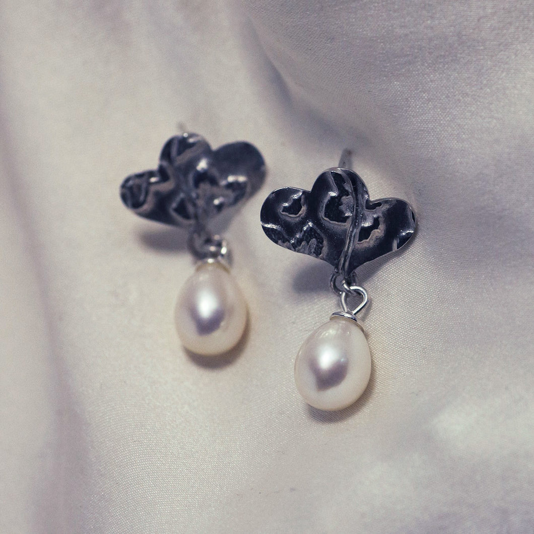 Silver Heart drop pearl earrings