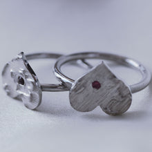 Load image into Gallery viewer, Silver heart ring, engraved and set with a pink sapphire or genuine brown zircon

