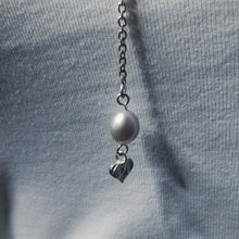 Load image into Gallery viewer, Heart necklace, lariat necklace in silver
