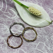 Load image into Gallery viewer, Gold stackable rings, twig design
