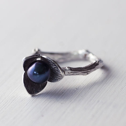 Large silver flower ring, three-petal flower set with a pearl