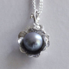 Load image into Gallery viewer, Face of silver flower pendant, grey pearl, macro pic
