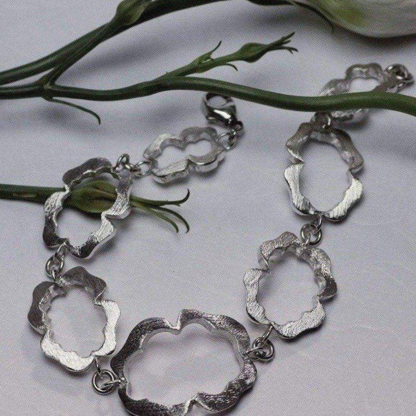 Flower chain bracelet