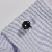 Load image into Gallery viewer, Chain cufflinks, cufflinks women in silver and pearl
