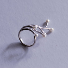 Load image into Gallery viewer, Adjustable silver ring, twig design, white pearls
